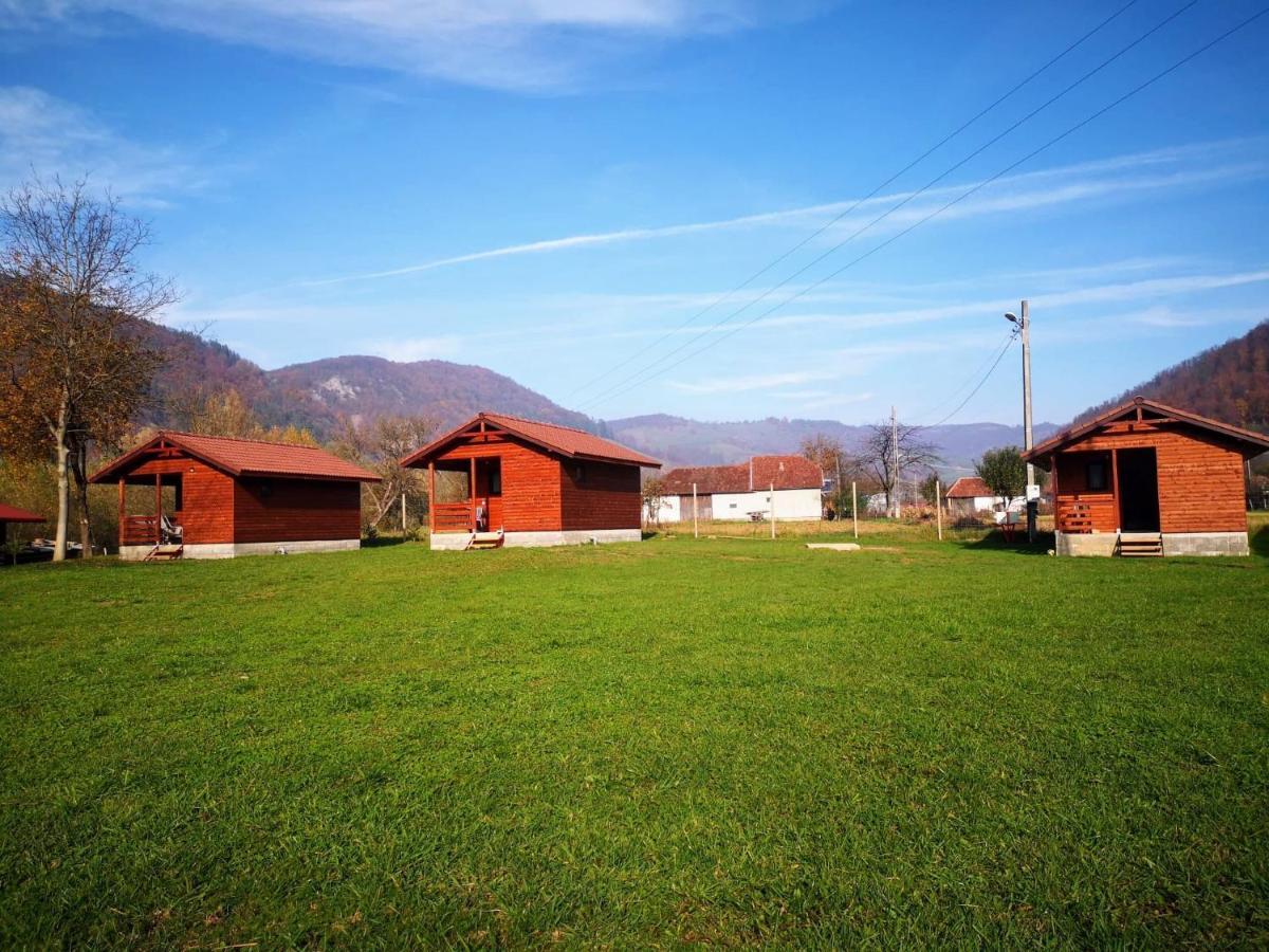 Casute Zavoi Bulz Villa Bagian luar foto