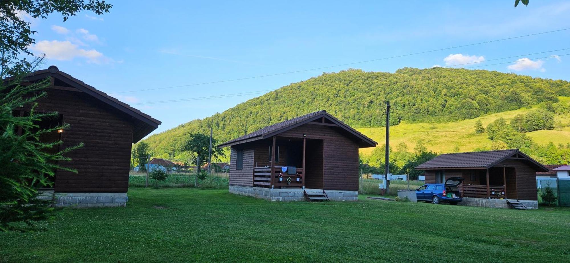 Casute Zavoi Bulz Villa Bagian luar foto